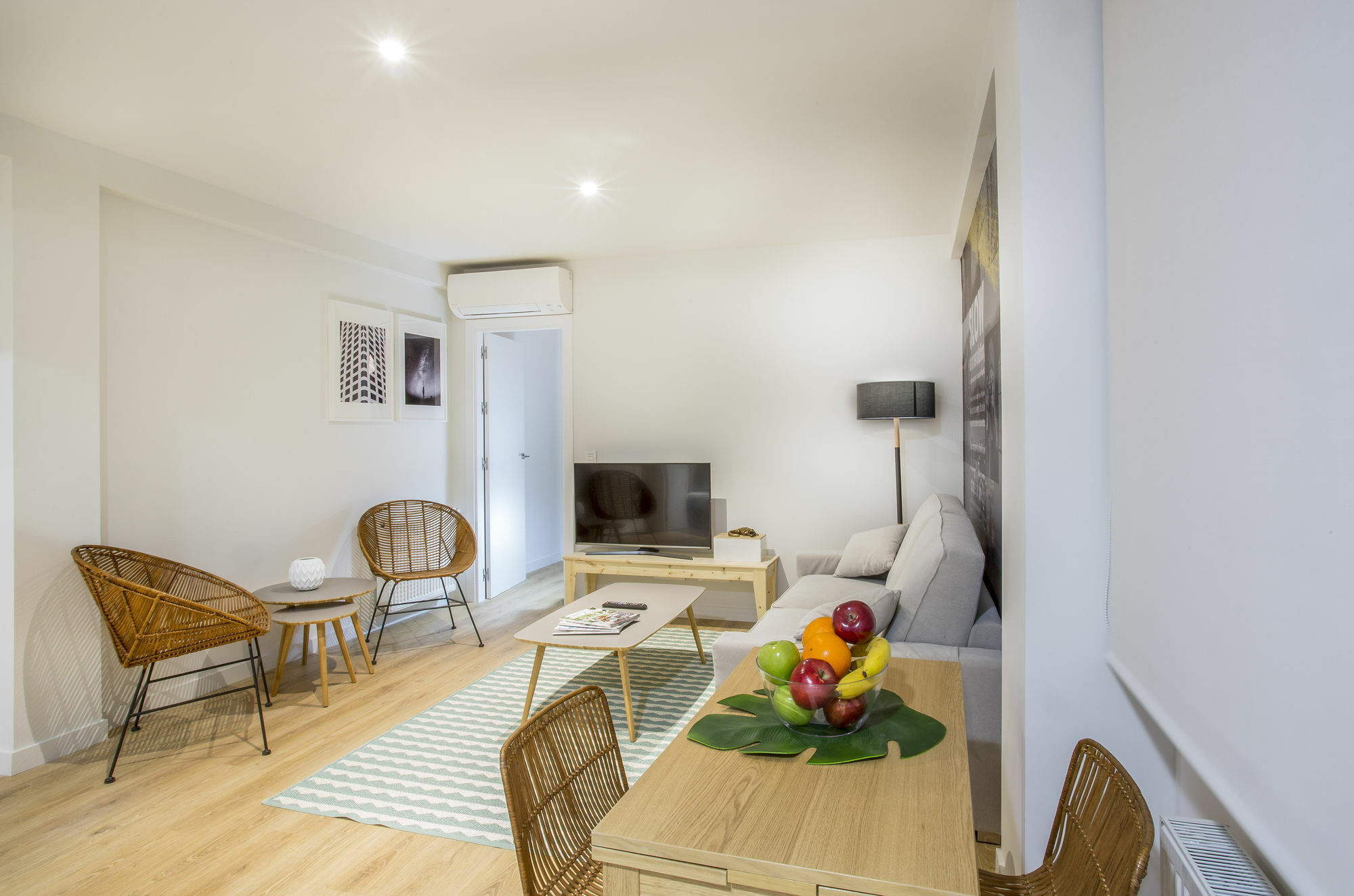 Slow Suites Luchana Madrid Exteriör bild
