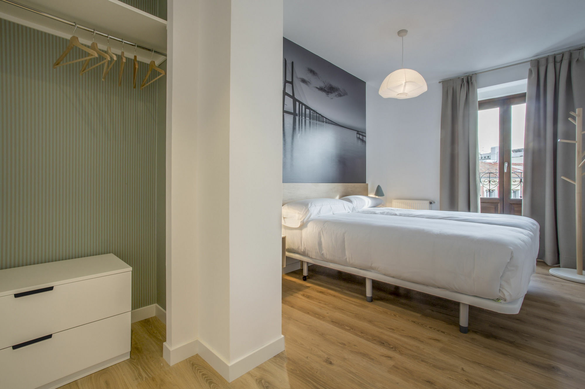 Slow Suites Luchana Madrid Exteriör bild