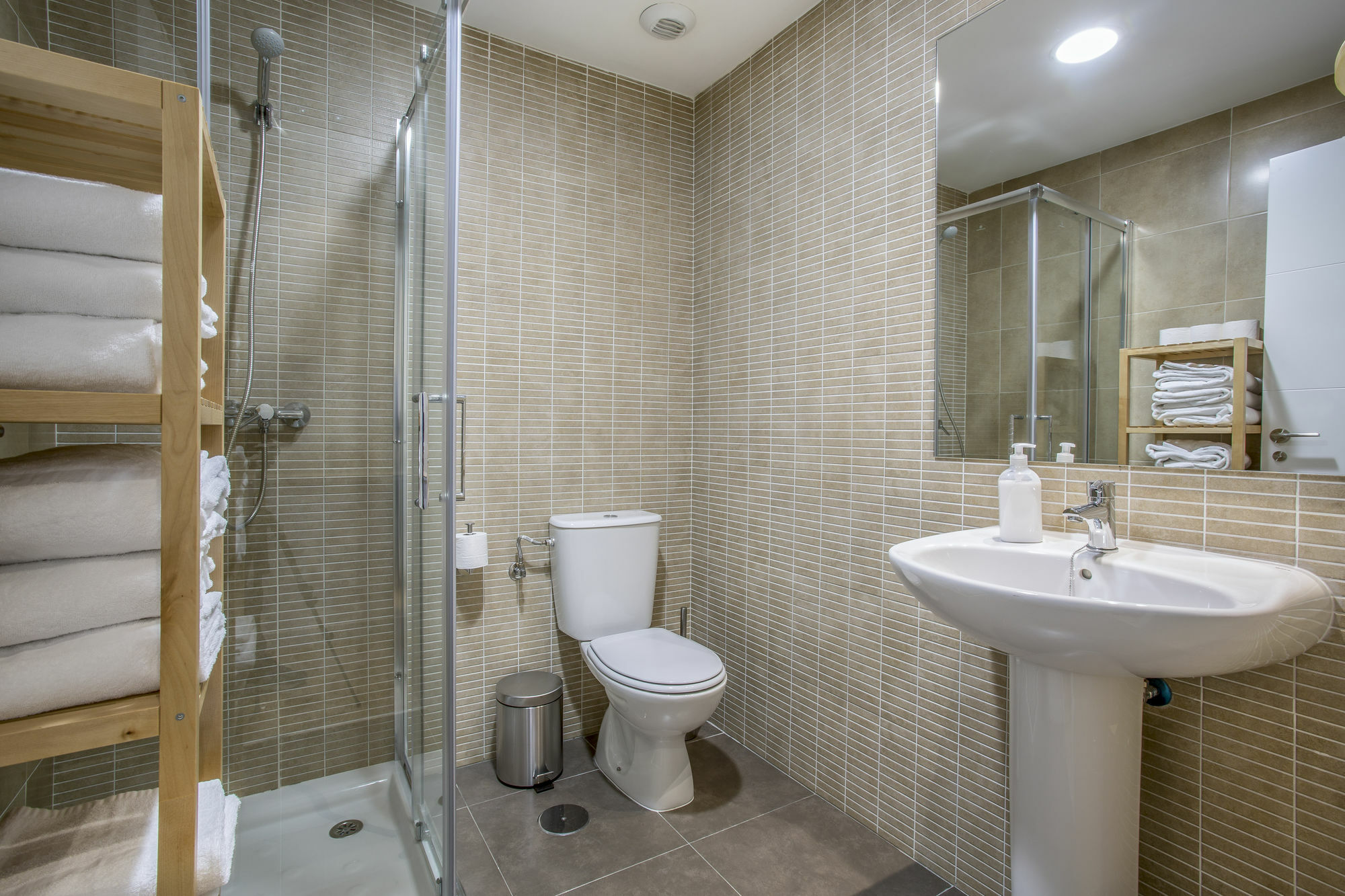 Slow Suites Luchana Madrid Exteriör bild