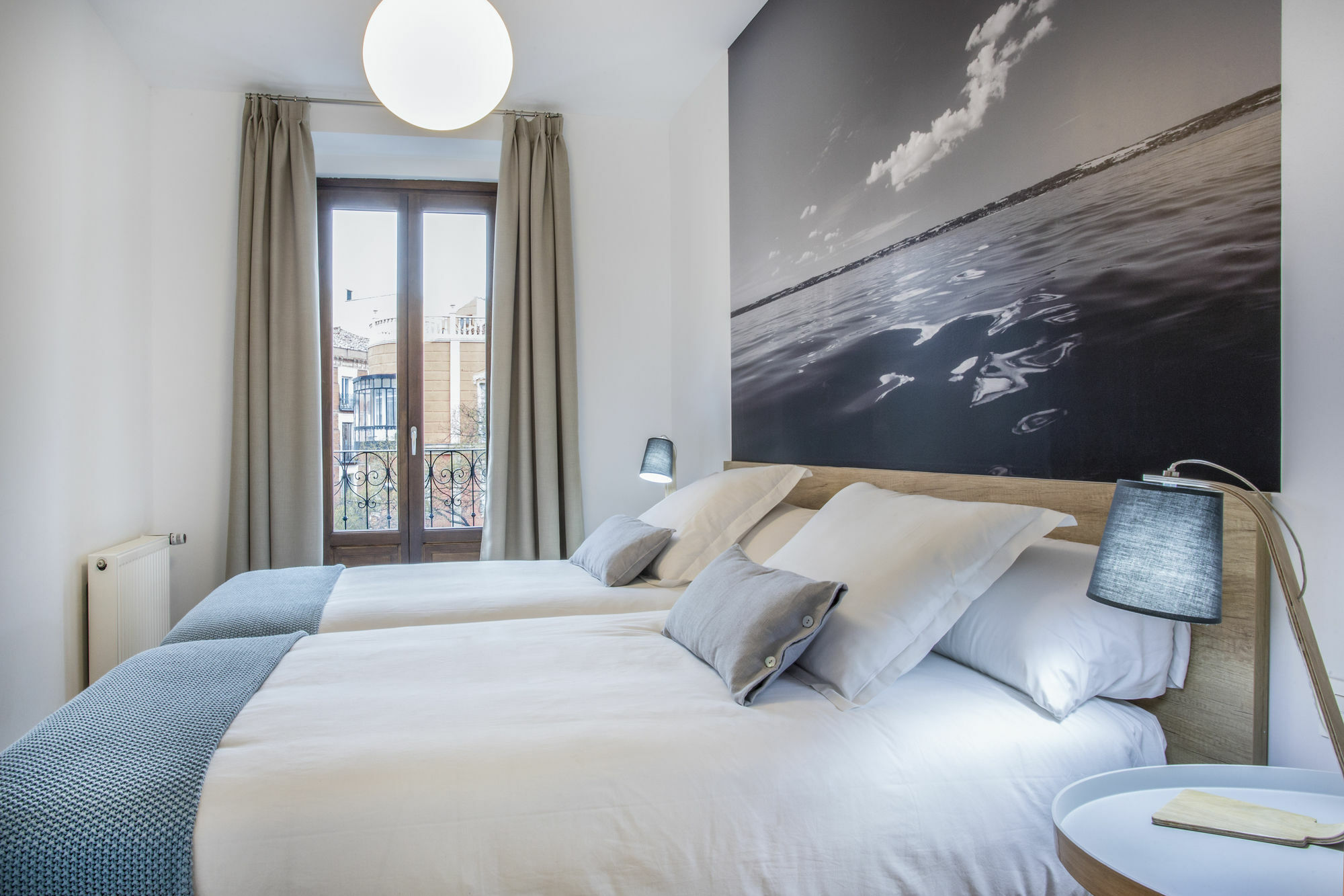 Slow Suites Luchana Madrid Exteriör bild